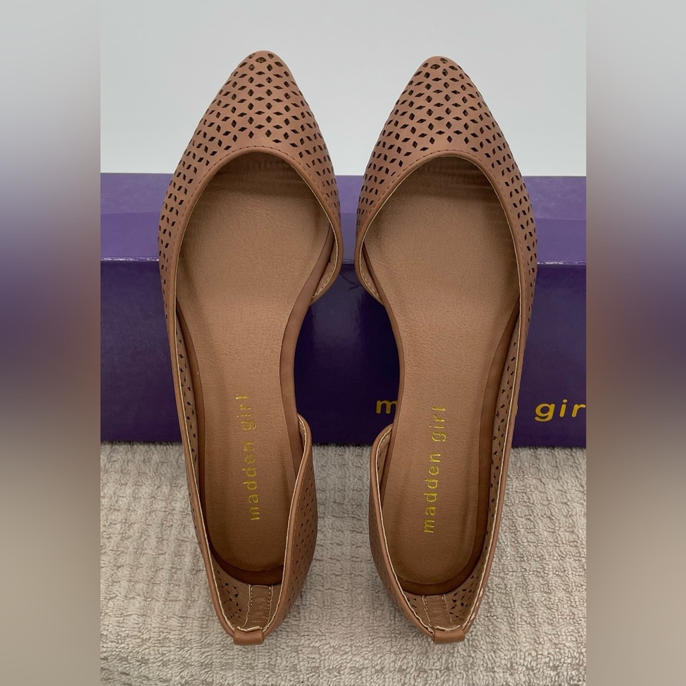 Madden Girl NANCIE Flats, Pointed Toe, Perforated, Faux Leather, TAN PARIS, NWT